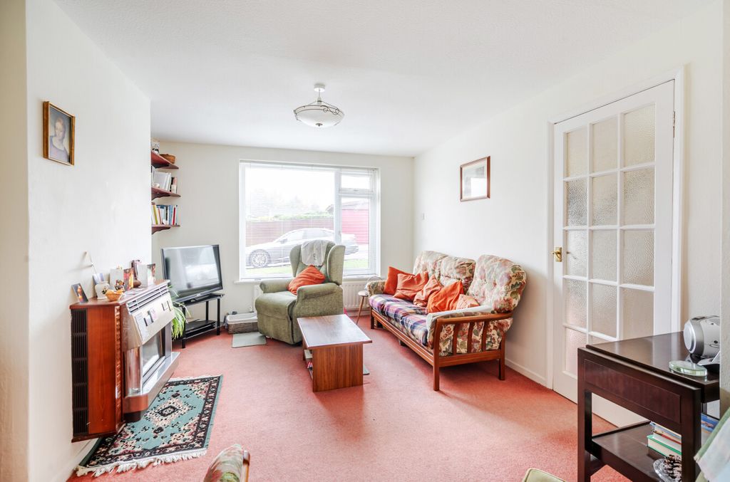 Property photo 3 of 9 1416267-18-698F06...