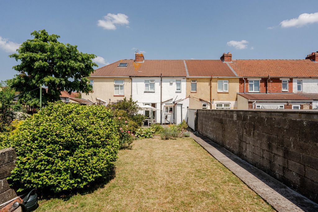 Property photo 1 of 17 8