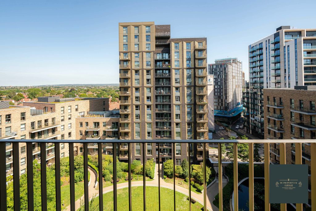 Property photo 2 of 20