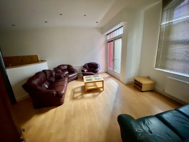 Property photo 3 of 8