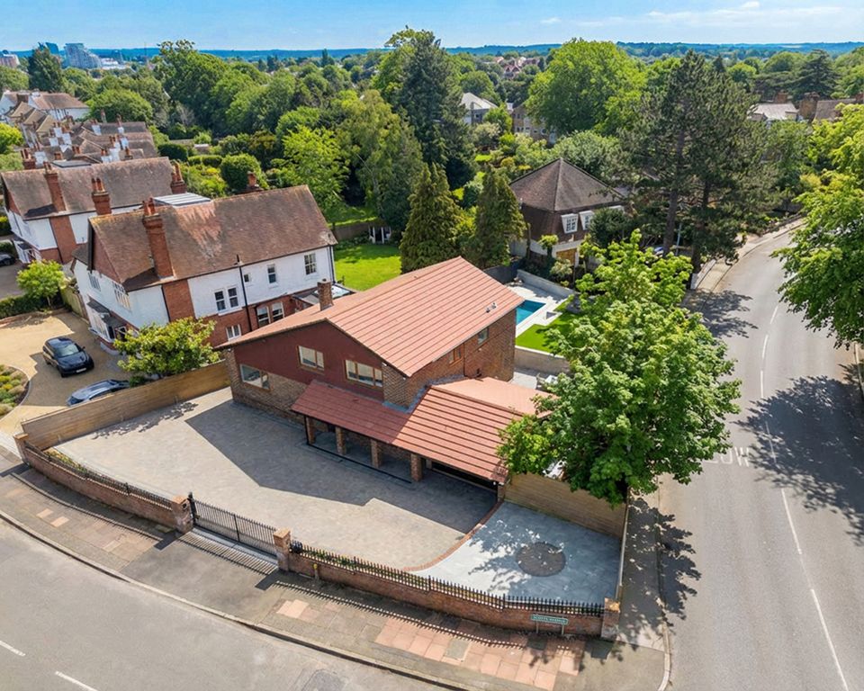 Property photo 2 of 22