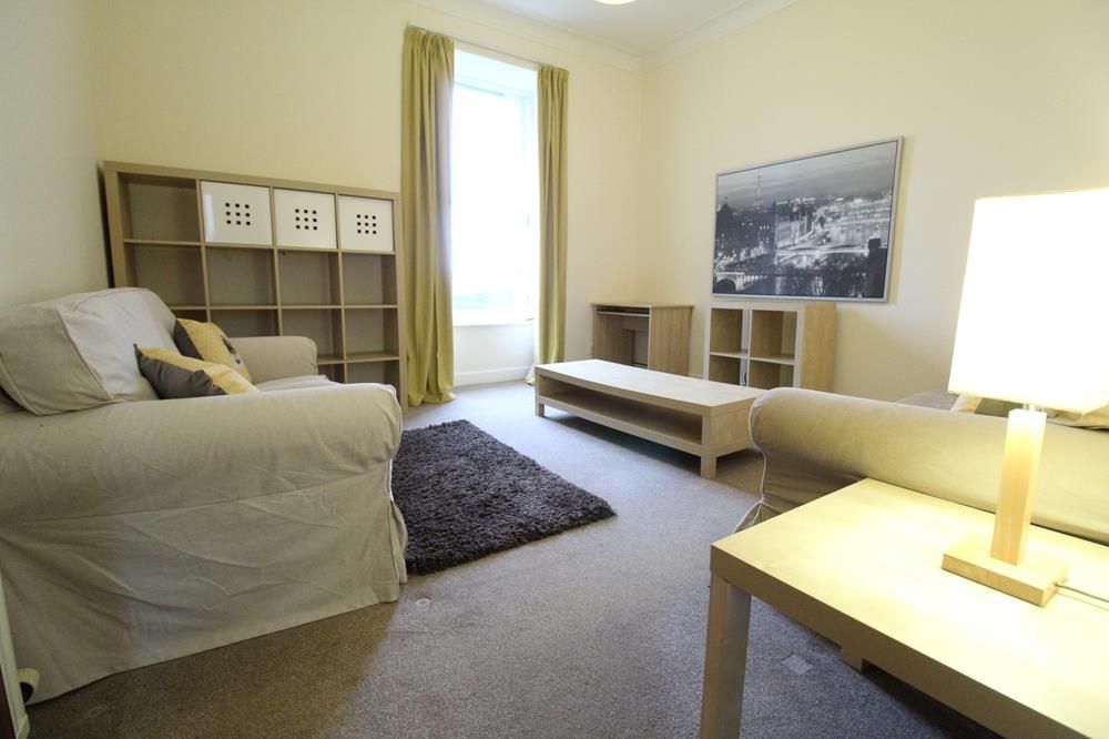 Property photo 1 of 7 Lounge