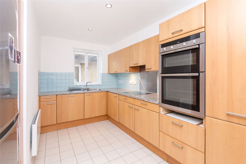 Property photo 2 of 7