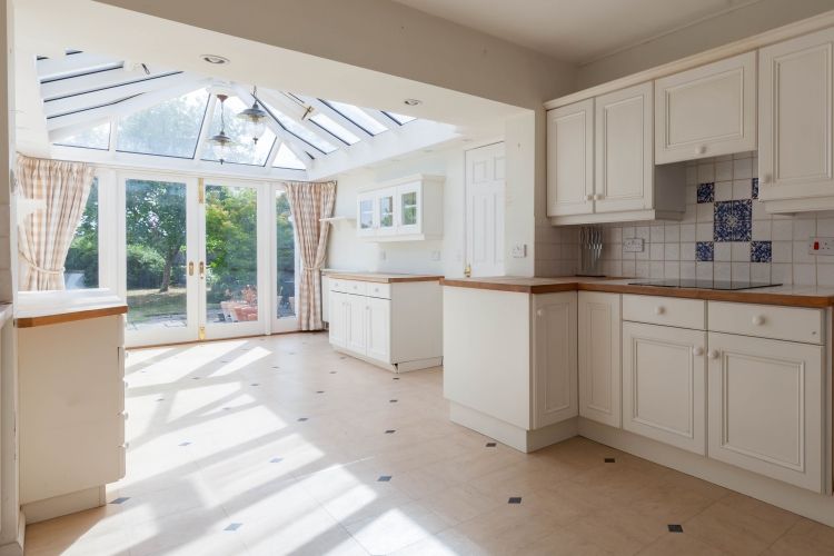 Property photo 2 of 12 300577