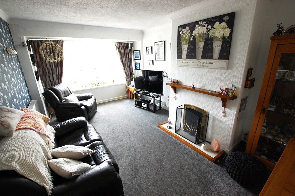 Property photo 2 of 13 Picture No. 01