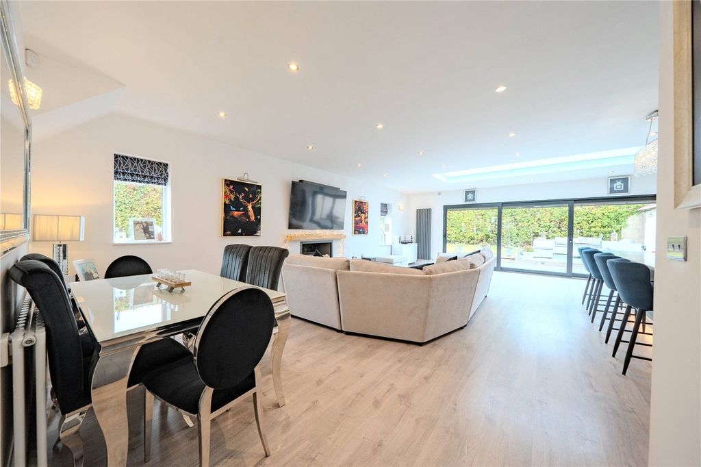 Property photo 3 of 27 Picture No. 08