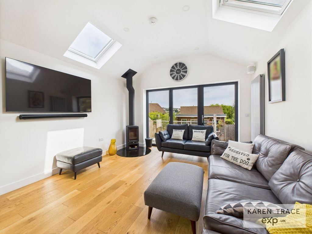 Property photo 2 of 24