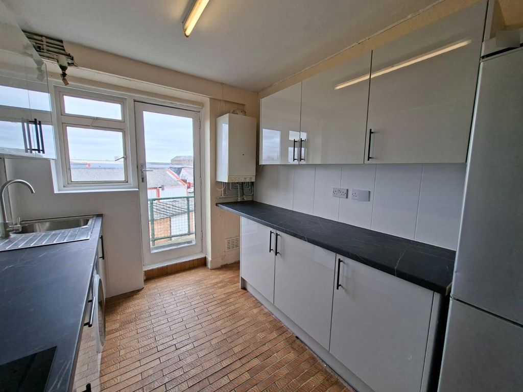 Property photo 3 of 13 Photo 2