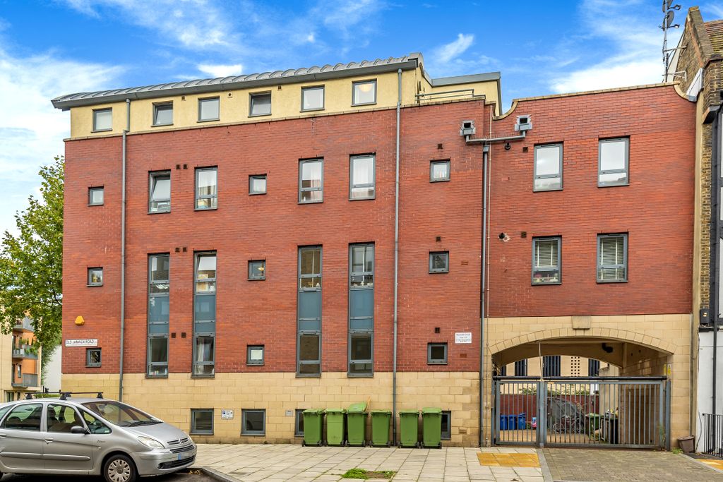 Property photo 1 of 8 653055 (1)