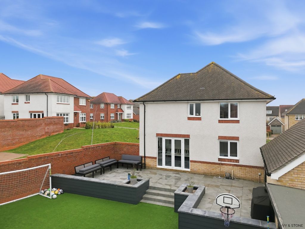 Property photo 1 of 31 4980870