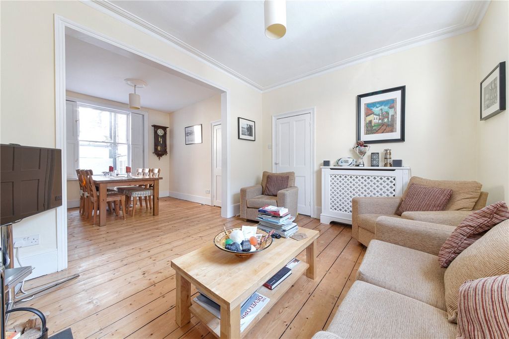 Property photo 3 of 18
