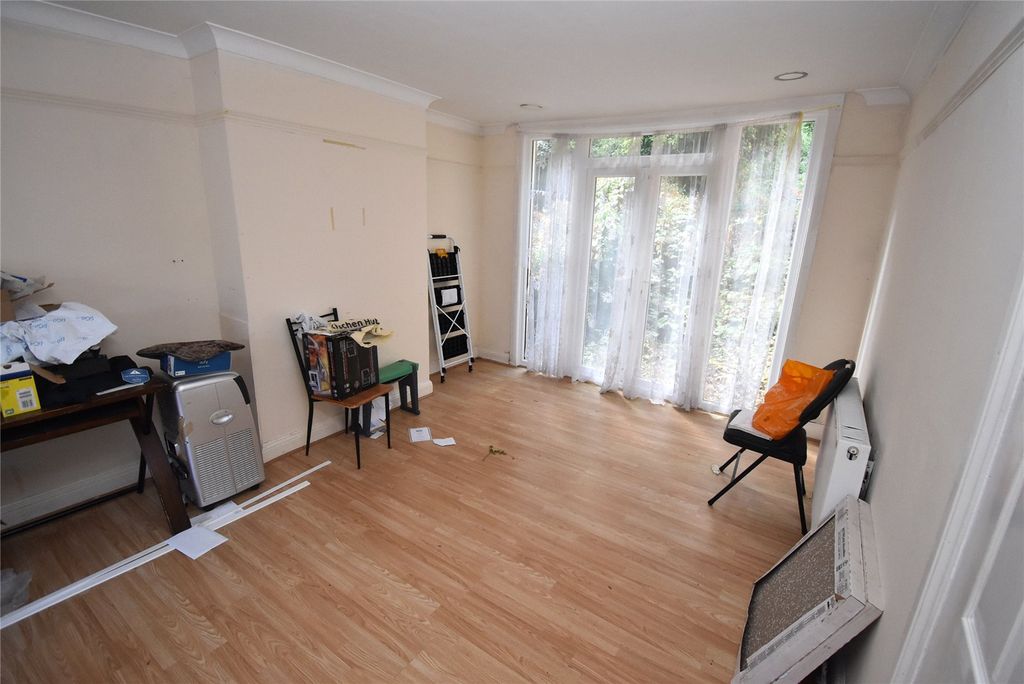 Property photo 3 of 11 Picture No. 04