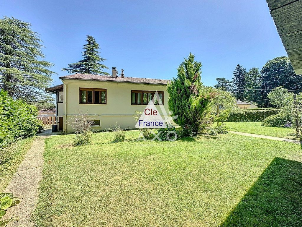 Property photo 2 of 11