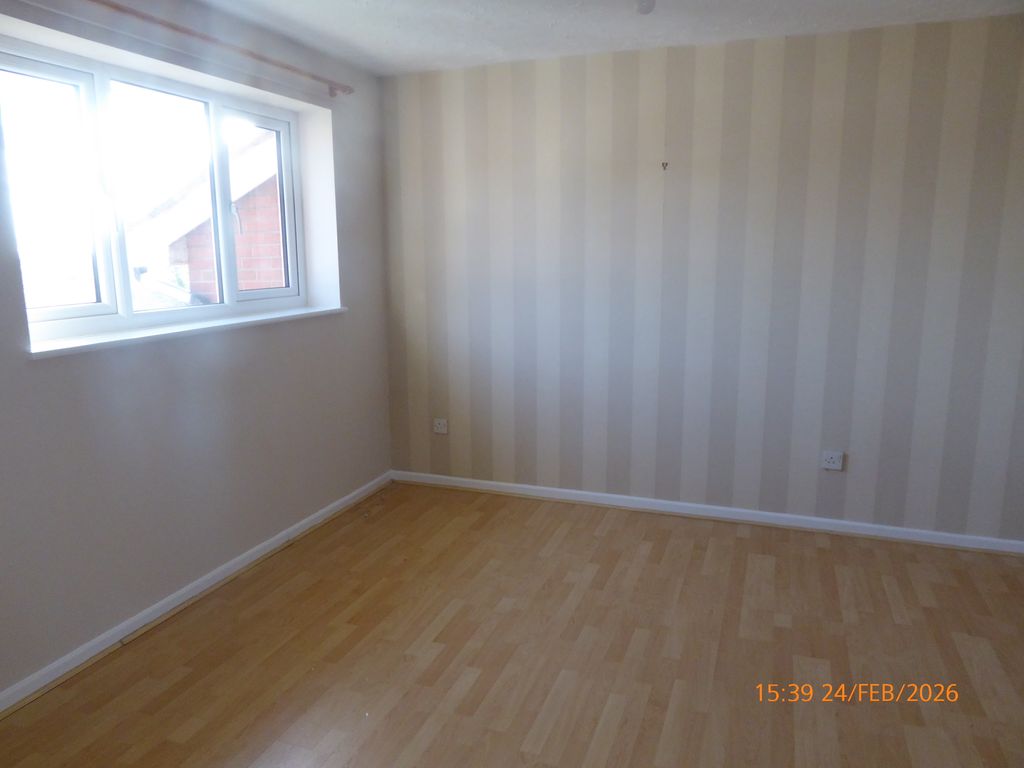 Property photo 3 of 6 Large Double Bedroom