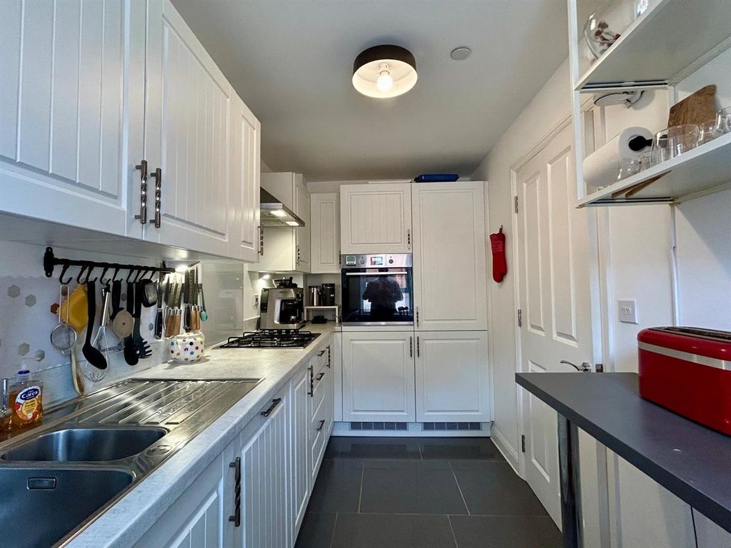 Property photo 3 of 23 Kitchen Breakfast Room