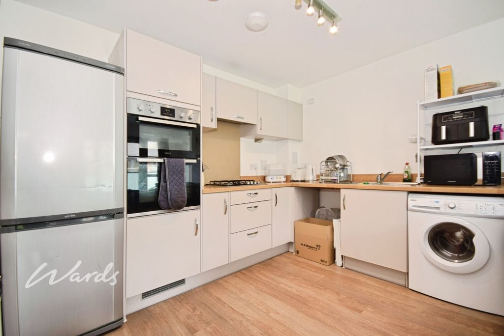 Property photo 2 of 10 Kitchen