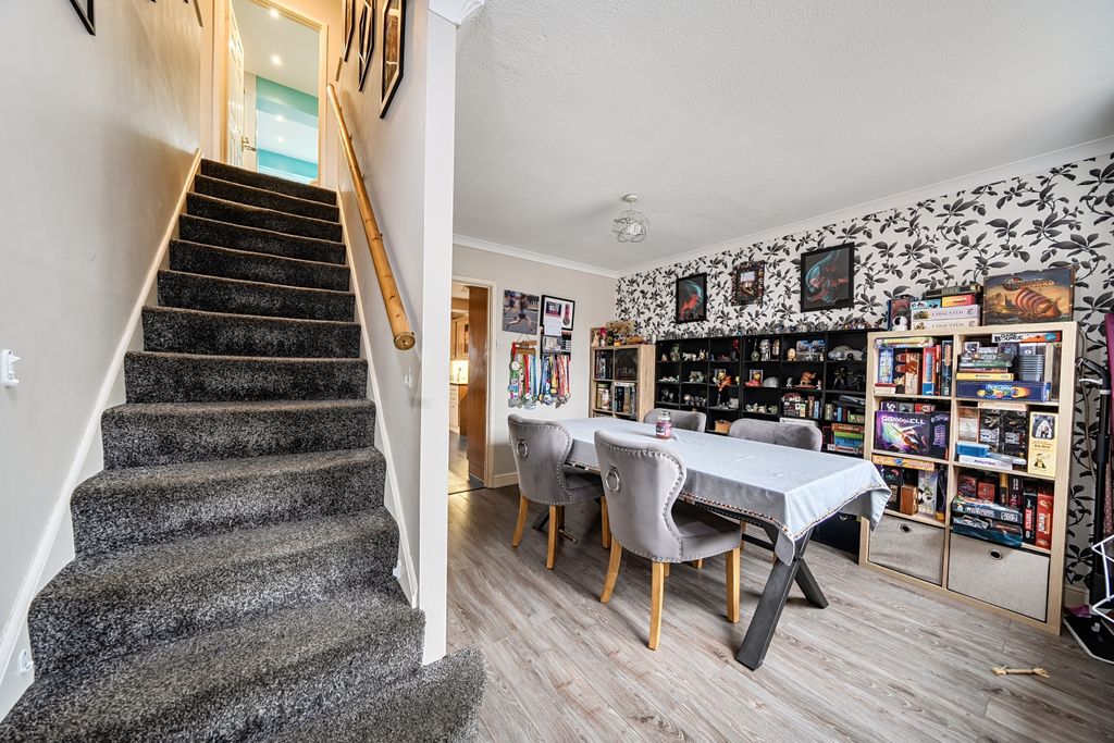 Property photo 2 of 14 Dining Room