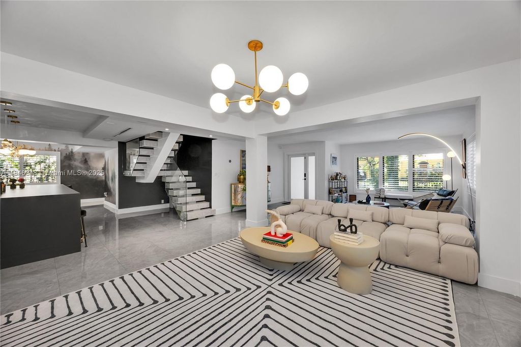 Property photo 2 of 36 <Alttext/>