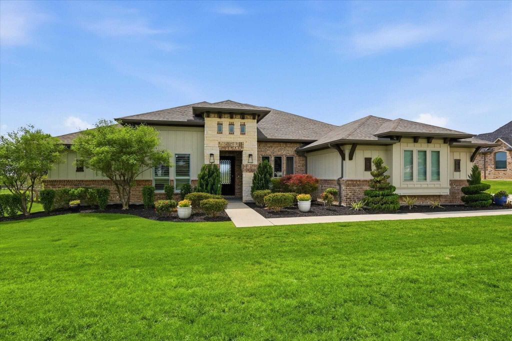 Property photo 1 of 28