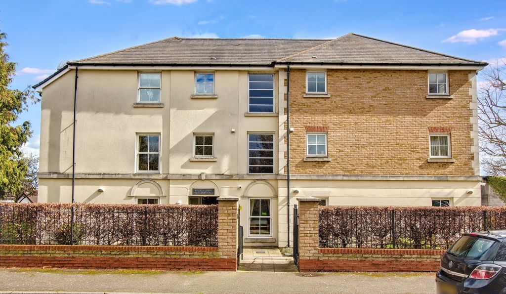 Property photo 1 of 17