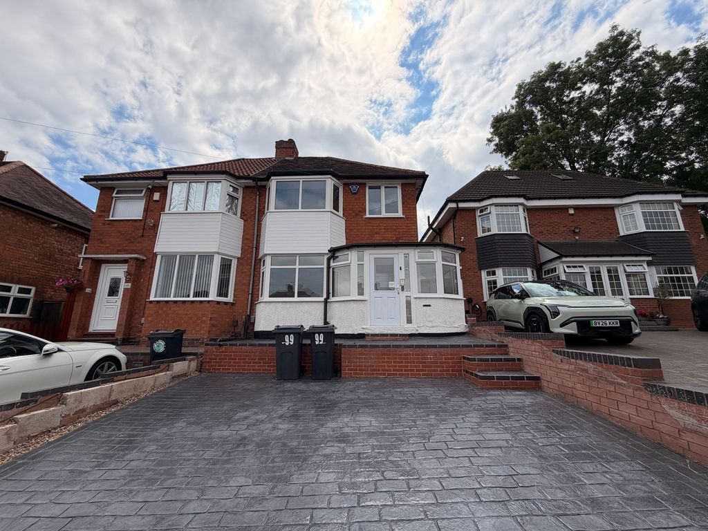 Property photo 1 of 28
