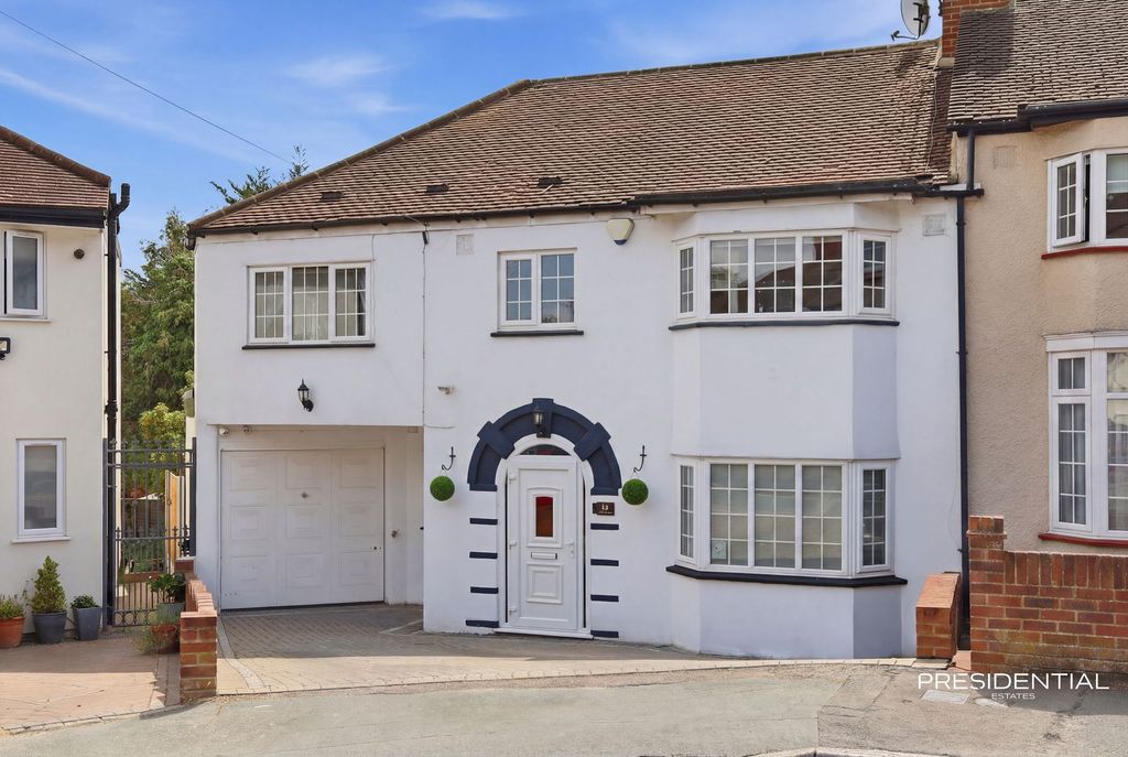 Property photo 1 of 47