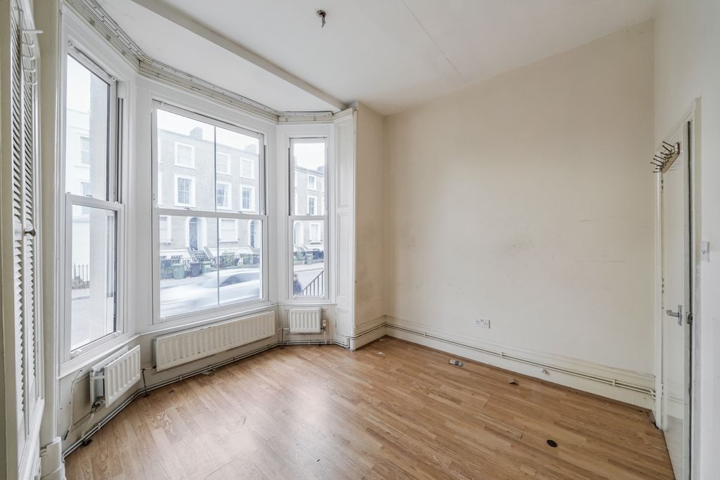 Property photo 3 of 11 Flat B 164 Coldharbour Lane, London, Se5 9Qh