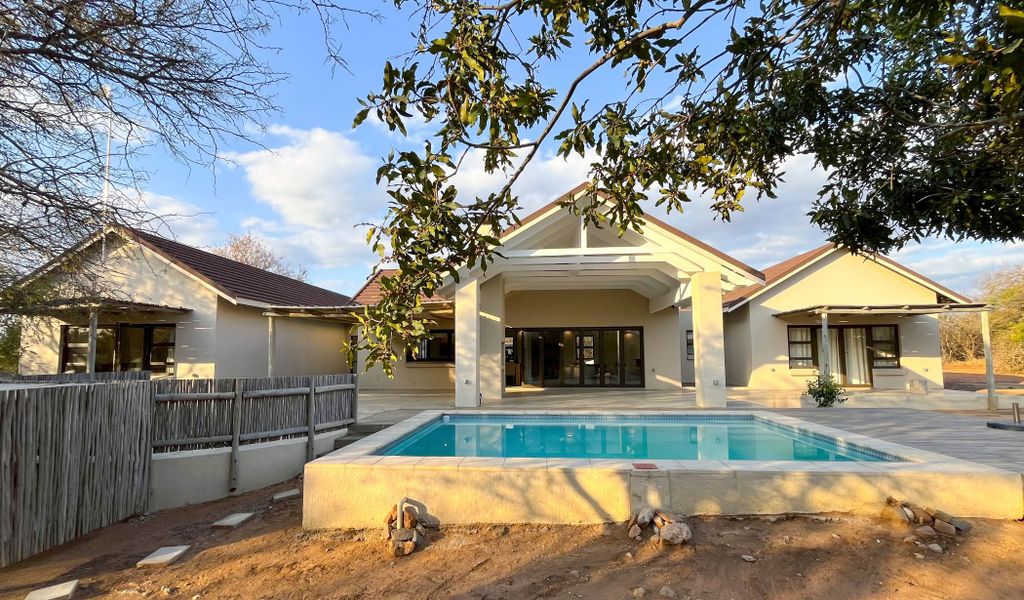 Property photo 2 of 30