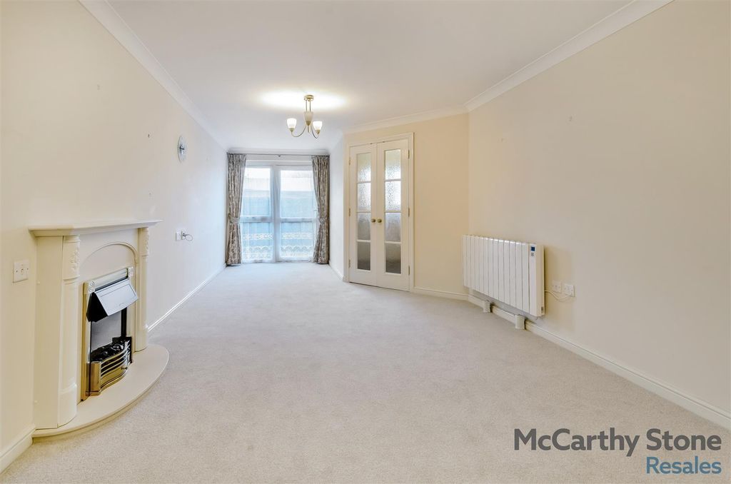 Property photo 2 of 32 8673356-Interior14.Jpg