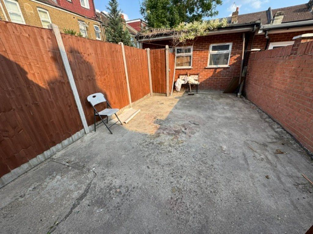 Property photo 3 of 7