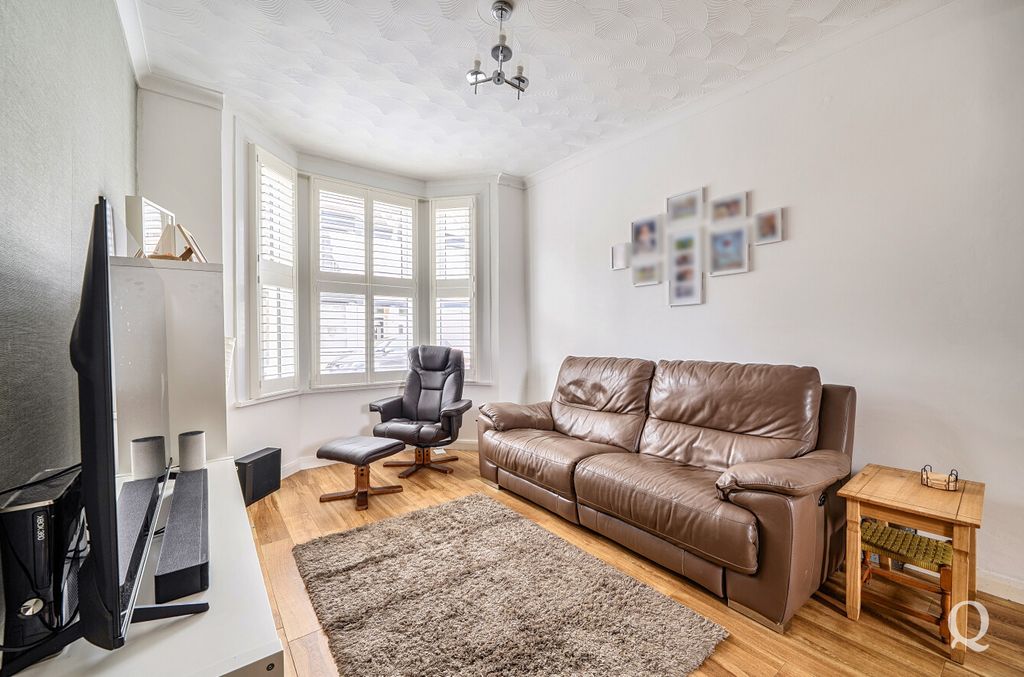 Property photo 2 of 21 68c2Ec5E-Be14-49B...