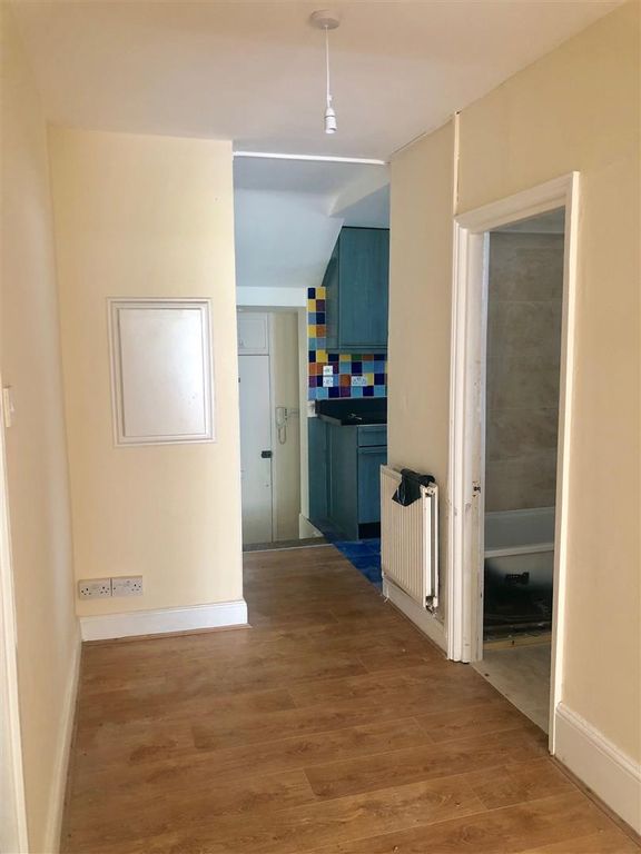 Property photo 2 of 9 Img-4383.Jpg