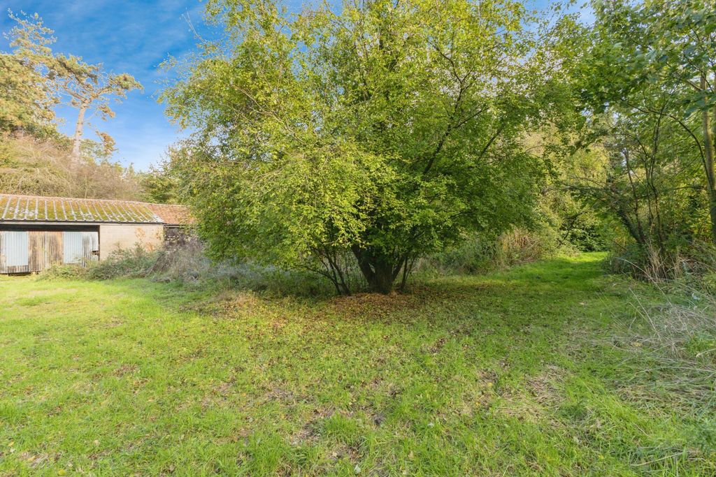 Property photo 2 of 14 Photography