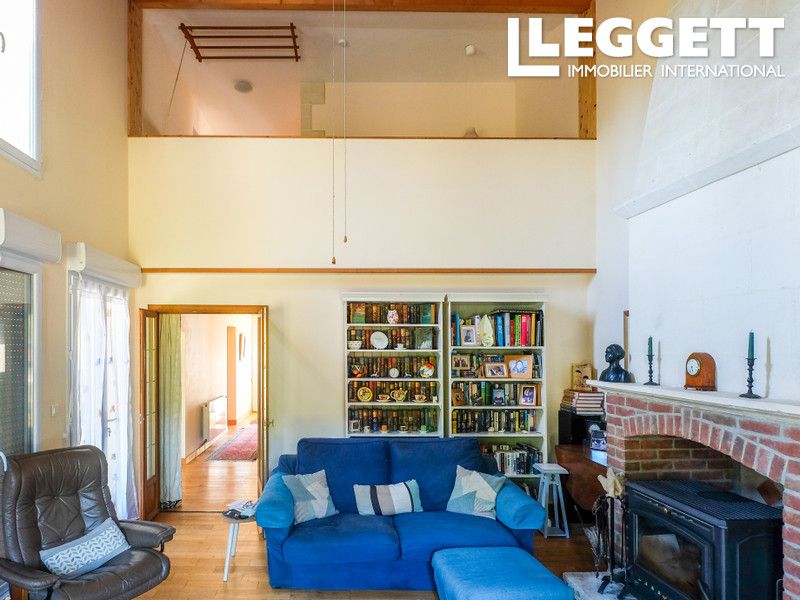 Property photo 2 of 10