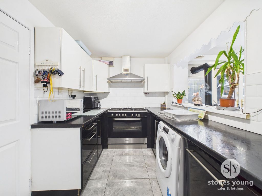 Property photo 3 of 22