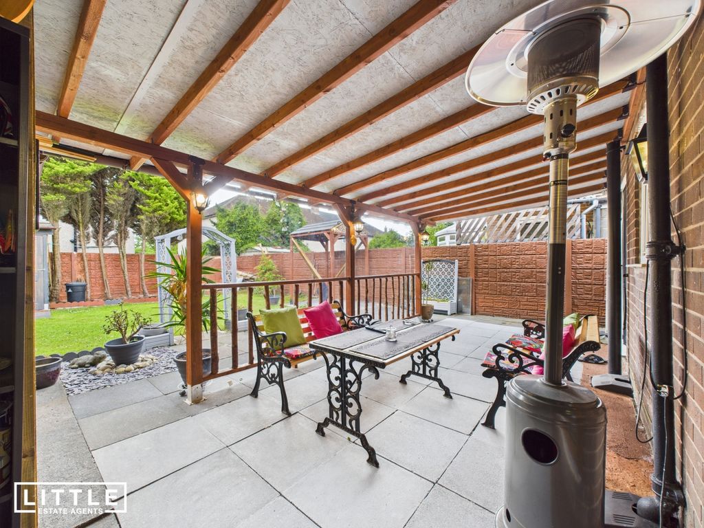 Property photo 2 of 25 Photo 20