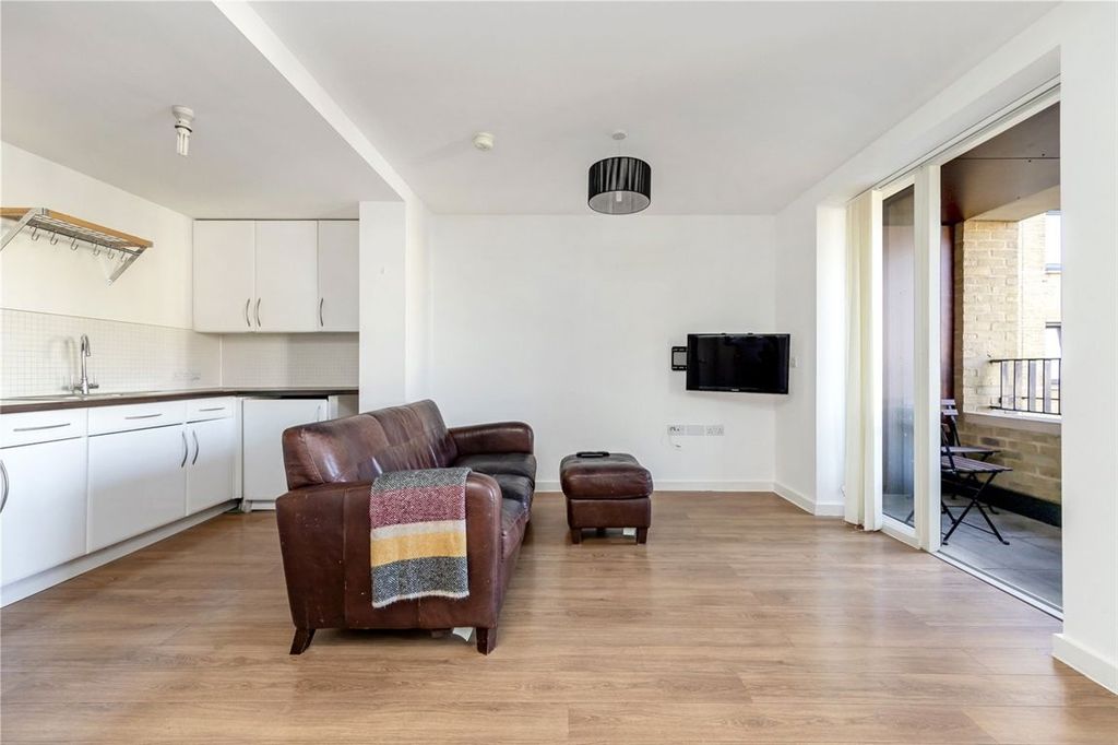 Property photo 3 of 6