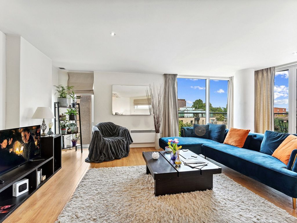 Property photo 1 of 12 Empire Square East