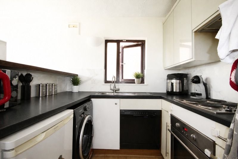 Property photo 3 of 6 Img 9664