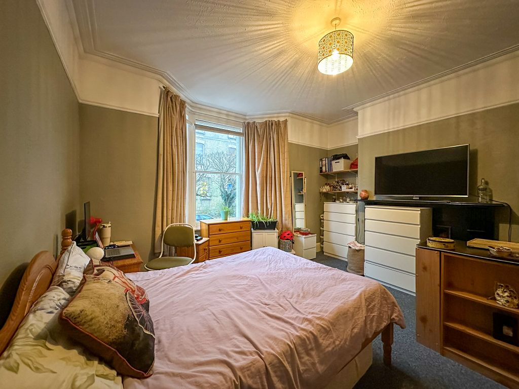 Property photo 3 of 13 Room