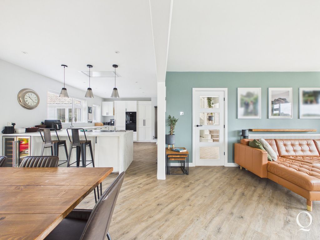 Property photo 3 of 25