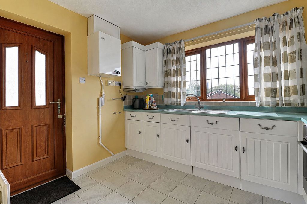 Property photo 2 of 15
