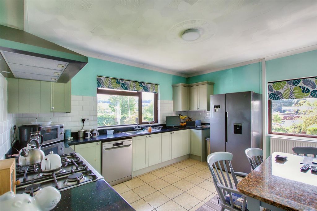 Property photo 3 of 36 Kitchen