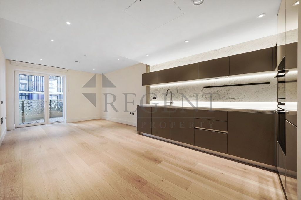Property photo 1 of 17 Reception