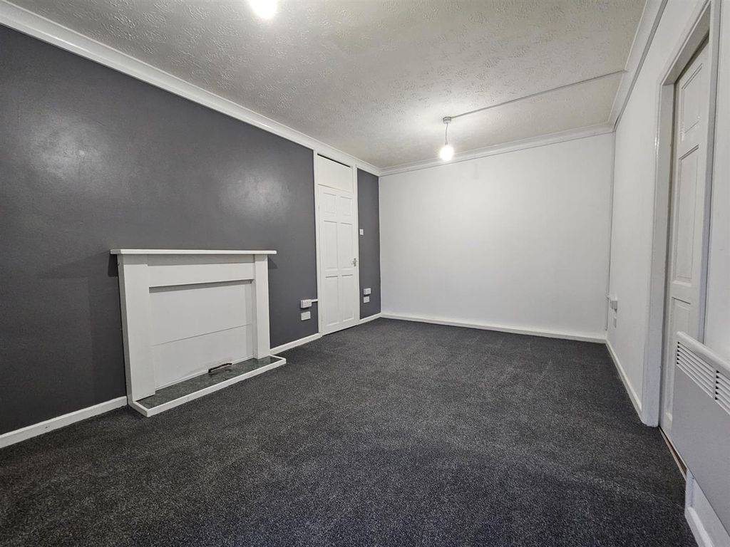 Additional image 4 of 1 bed property for saleGordon Crescent, Brierley Hill DY5