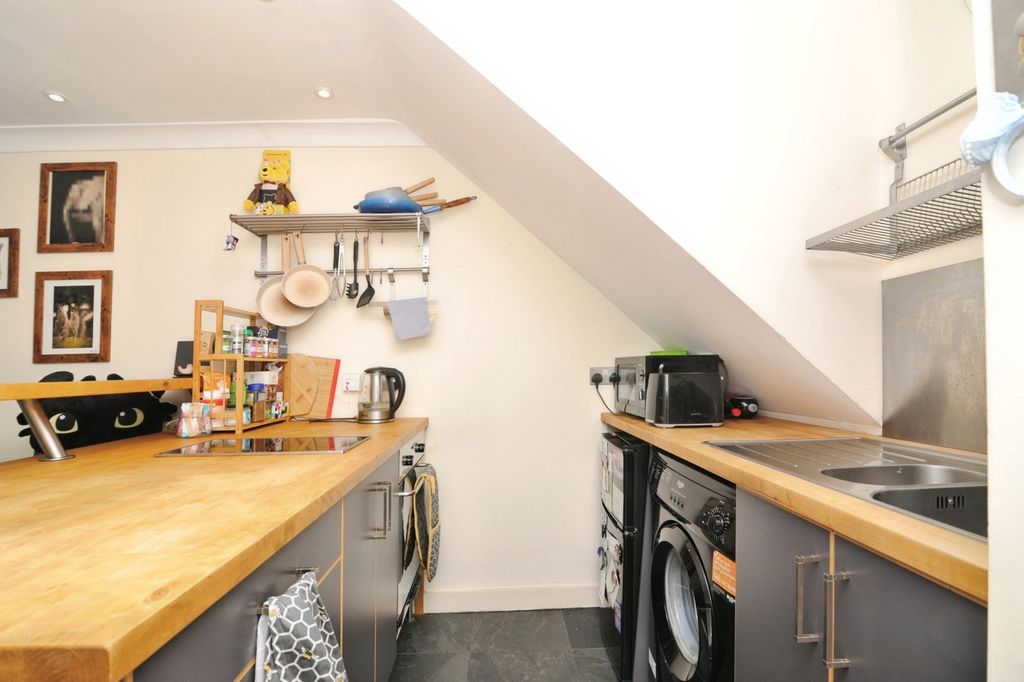 Property photo 3 of 27 Pbox-Img.Jpg