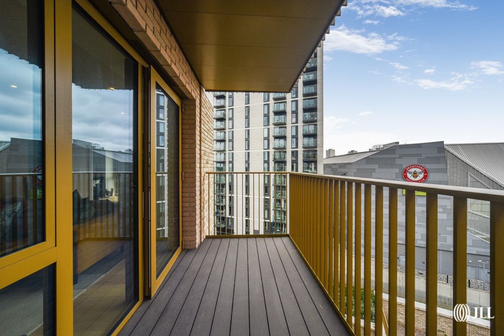 Property photo 1 of 13 Lily House