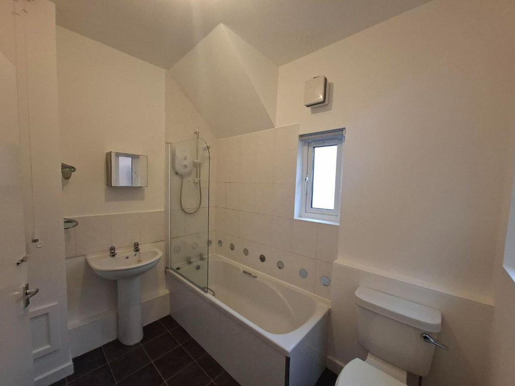 Property photo 3 of 9 20251015_140141.Jpg