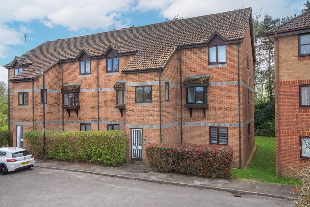 Property photo 1 of 7 External