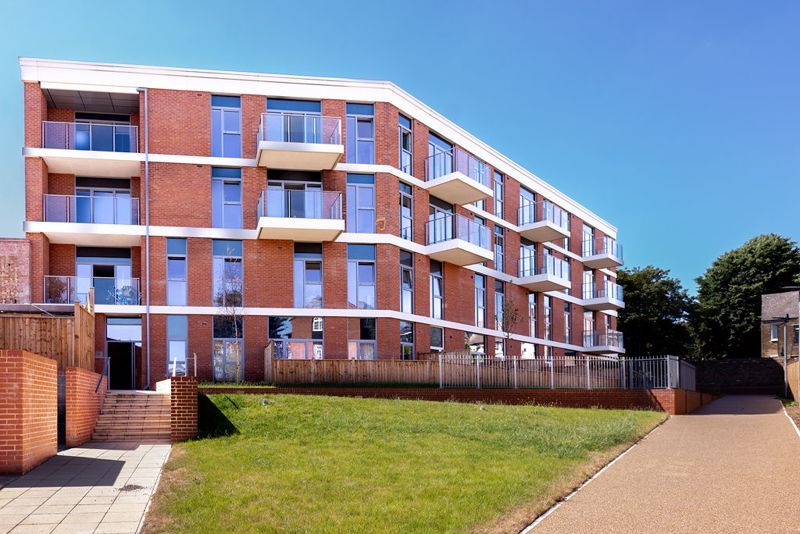 Property photo 1 of 6 Photo 6